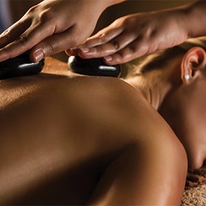 Massage aux pierres chaudes